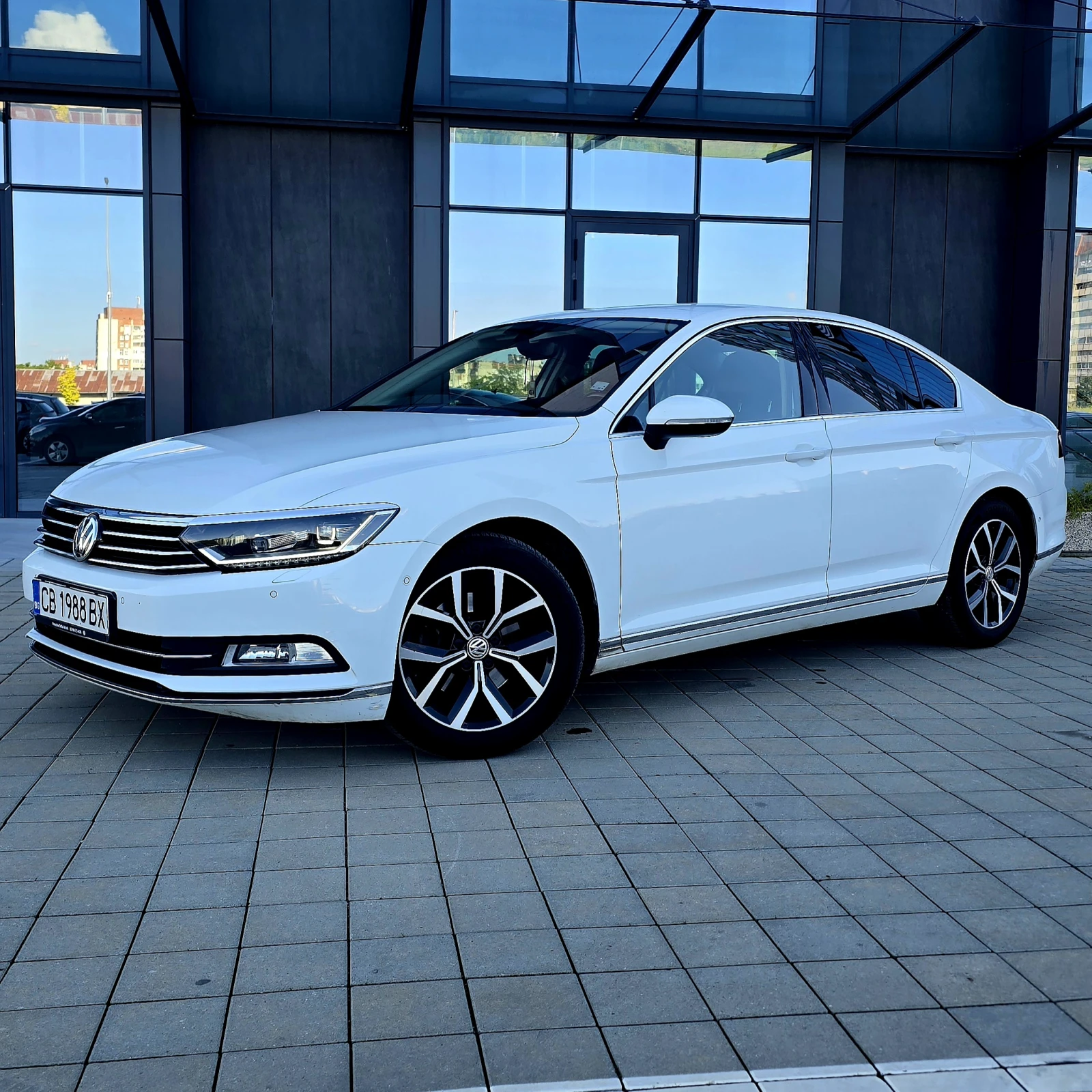 VW Passat * DSG * 1.8 TSI * КОЖА * РЕАЛНИ КМ *  FULL