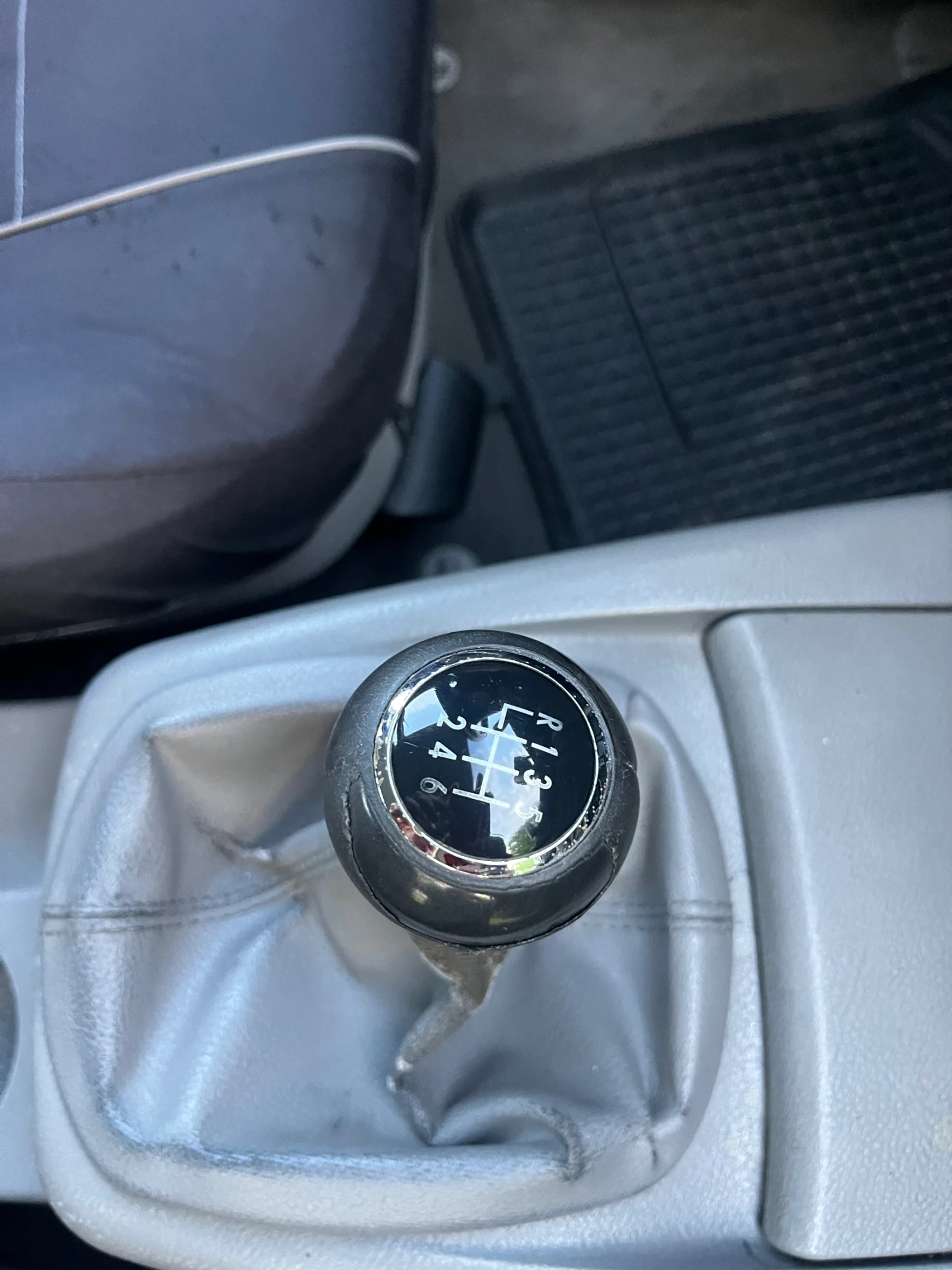 VW Passat 131 TDI, снимка 9 - Автомобили и джипове - 54825910