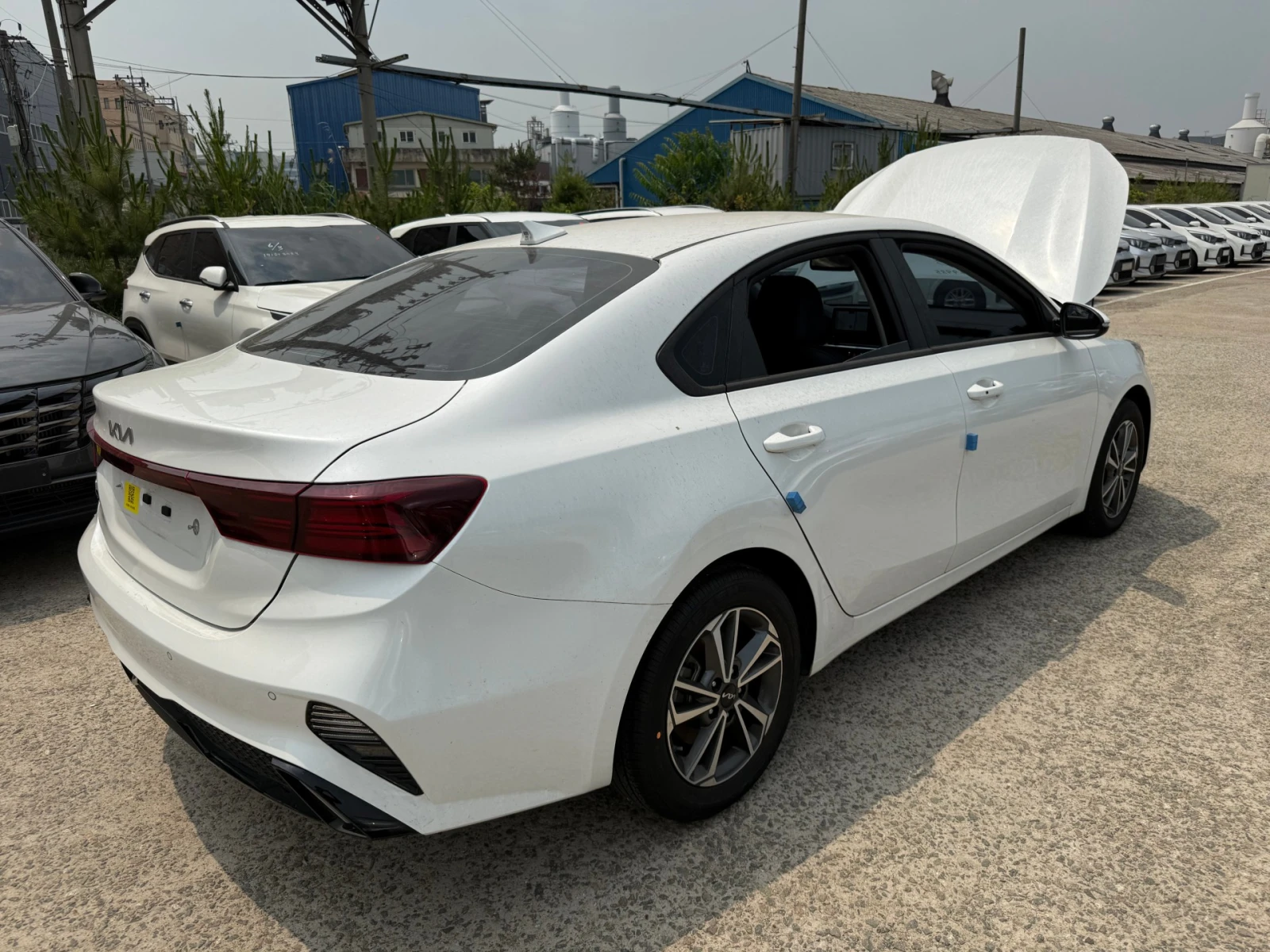 Kia K3 1.6 MPI - ОЧАКВАН ВНОС, снимка 2 - Автомобили и джипове - 55090440