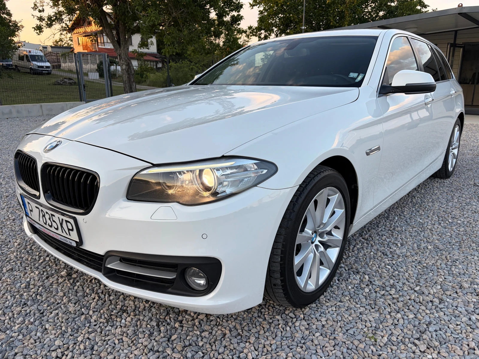 BMW 520 X-drive EURO6, снимка 2 - Автомобили и джипове - 55296992