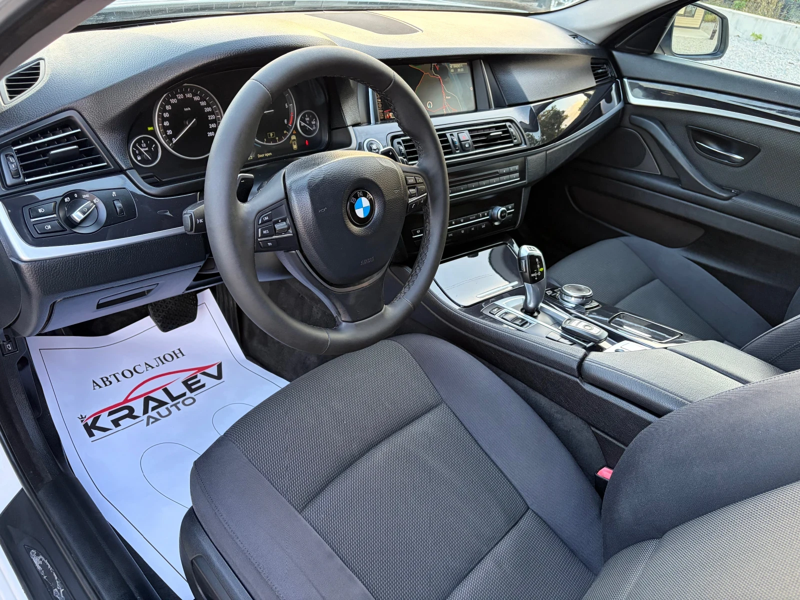 BMW 520 X-drive EURO6, снимка 7 - Автомобили и джипове - 55296992
