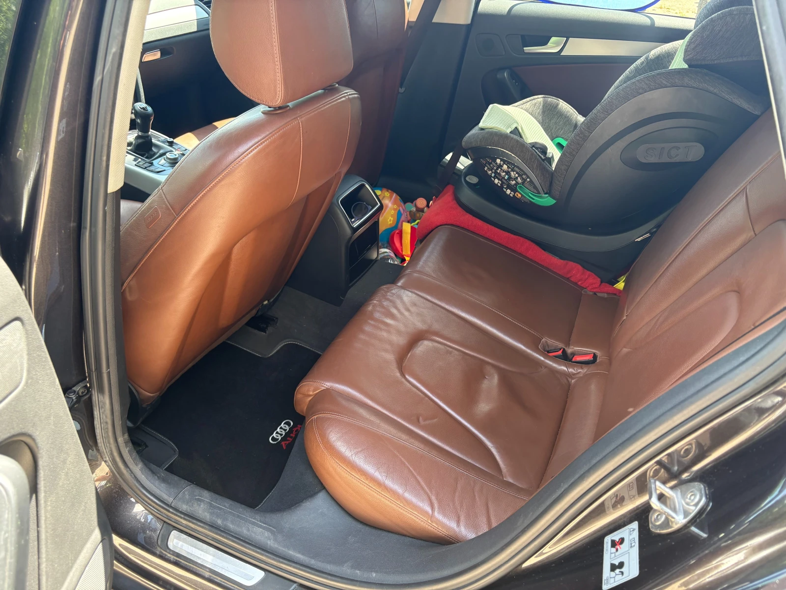Audi A4 2.0 TDI, снимка 10 - Автомобили и джипове - 55303936