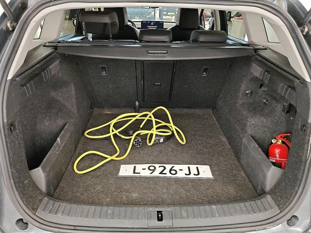 Skoda Enyaq 60, снимка 9 - Автомобили и джипове - 55374739