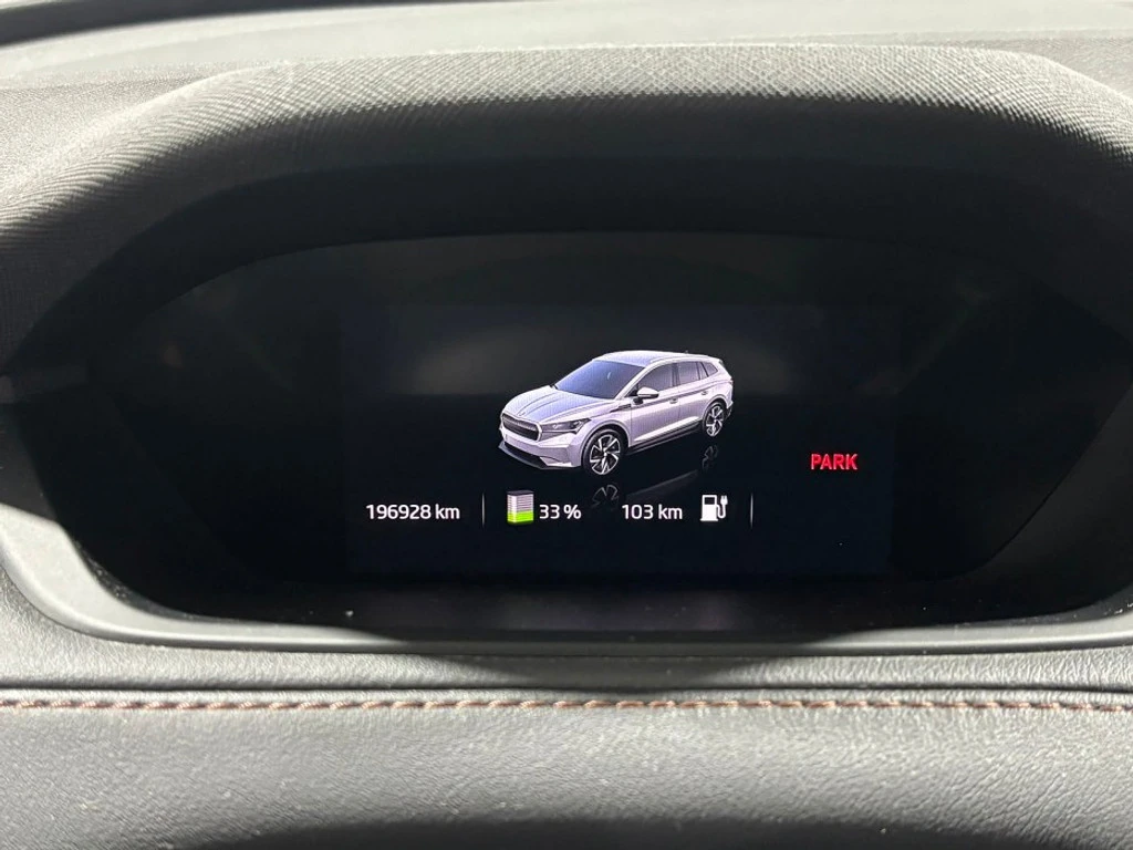 Skoda Enyaq 60, снимка 11 - Автомобили и джипове - 55374739