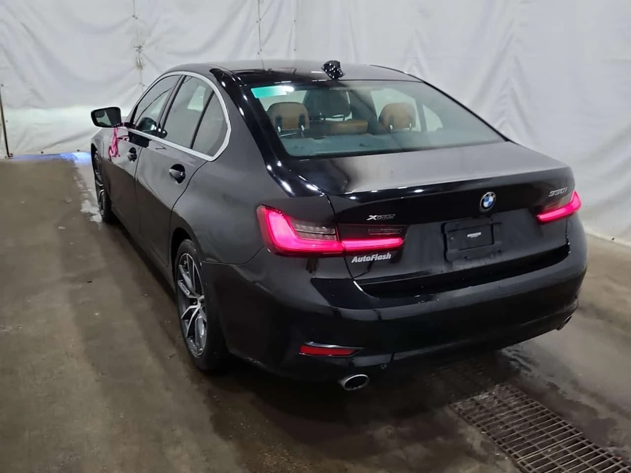 BMW 330 I XDRIVE / Memory / Blind Spot / АВТОКРЕДИТ , снимка 4 - Автомобили и джипове - 55429412