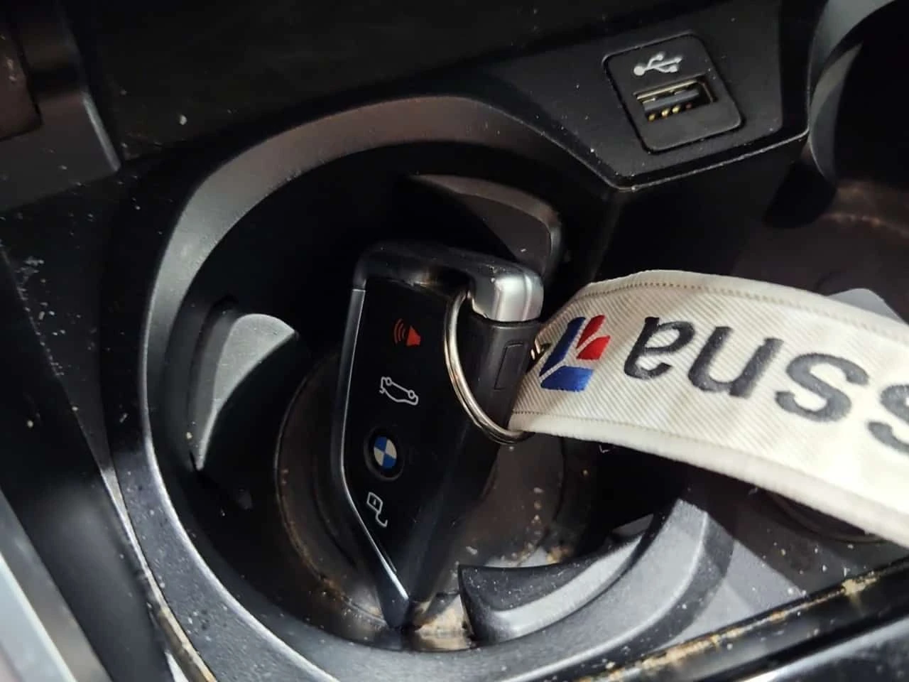 BMW 330 I XDRIVE / Memory / Blind Spot / АВТОКРЕДИТ , снимка 11 - Автомобили и джипове - 55429412