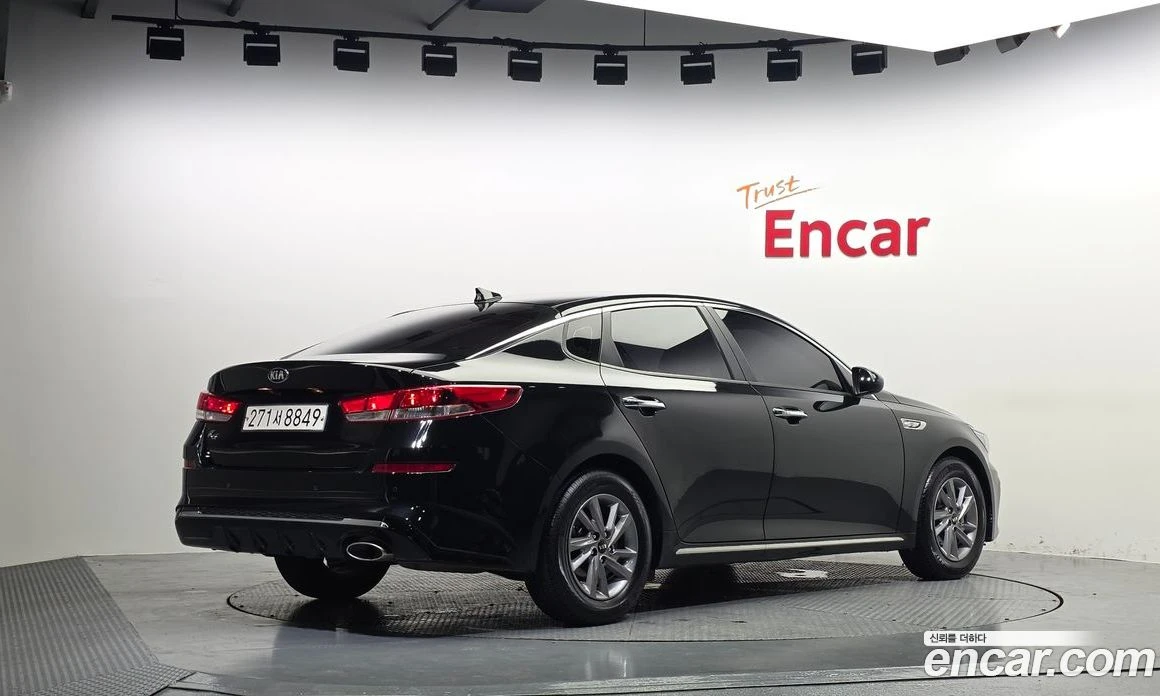 Kia K5 2.0 Luxury, снимка 2 - Автомобили и джипове - 55669083
