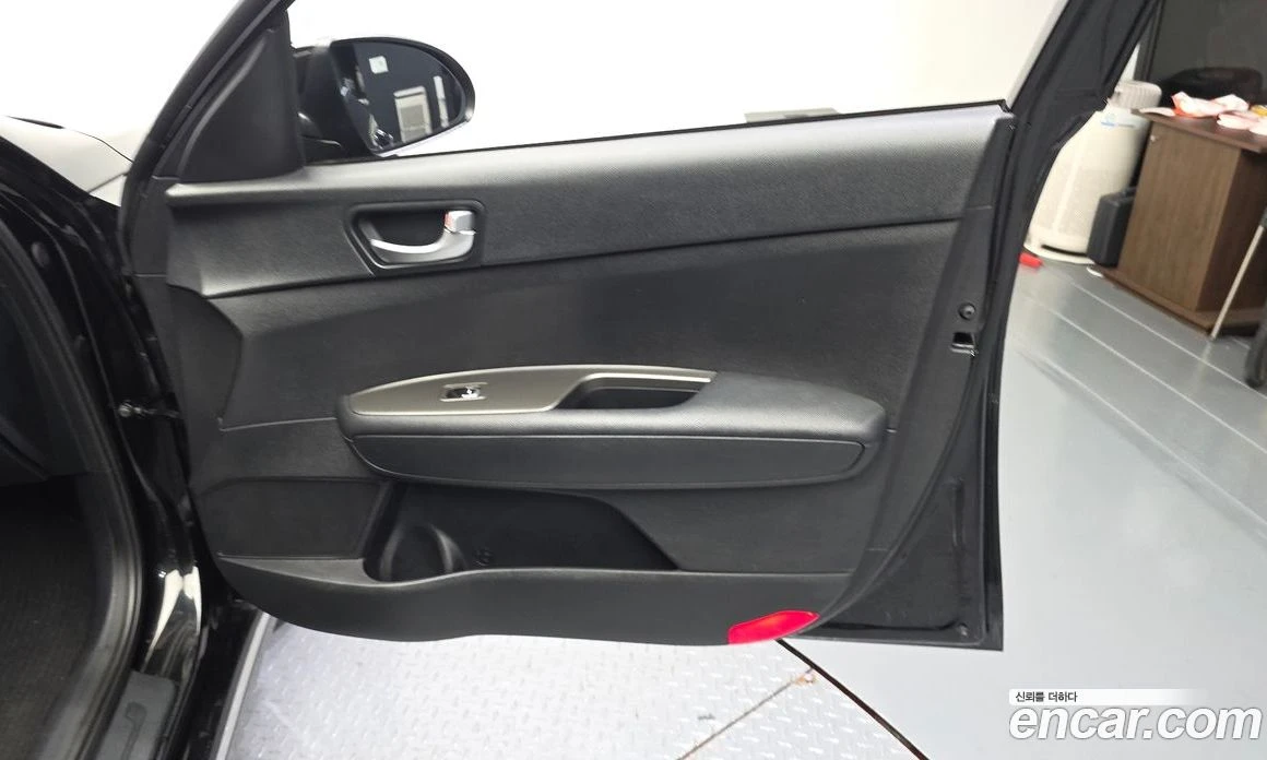 Kia K5 2.0 Luxury, снимка 14 - Автомобили и джипове - 55669083