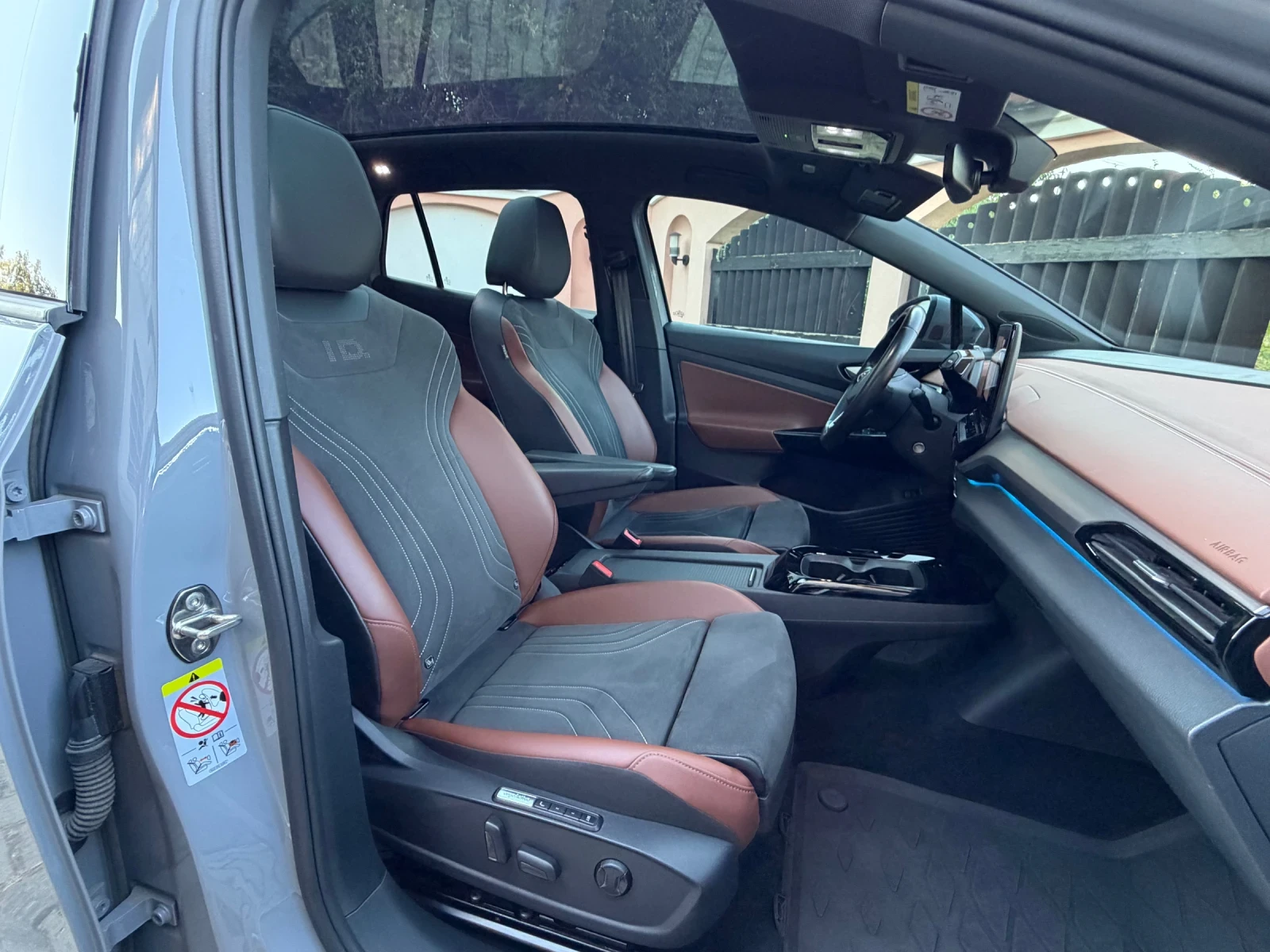 VW ID.4 82kw/PRO/Memory/Pano/360/HeadUp/83х.км, снимка 7 - Автомобили и джипове - 55803340