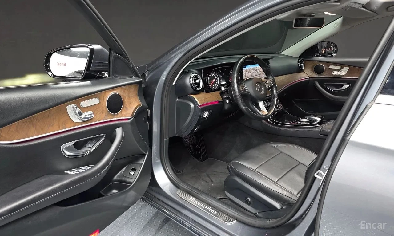 Mercedes-Benz E 300 * E300 4MATIC Exclusive Standard * ЦЕНА ДО БГ, снимка 10 - Автомобили и джипове - 55937527