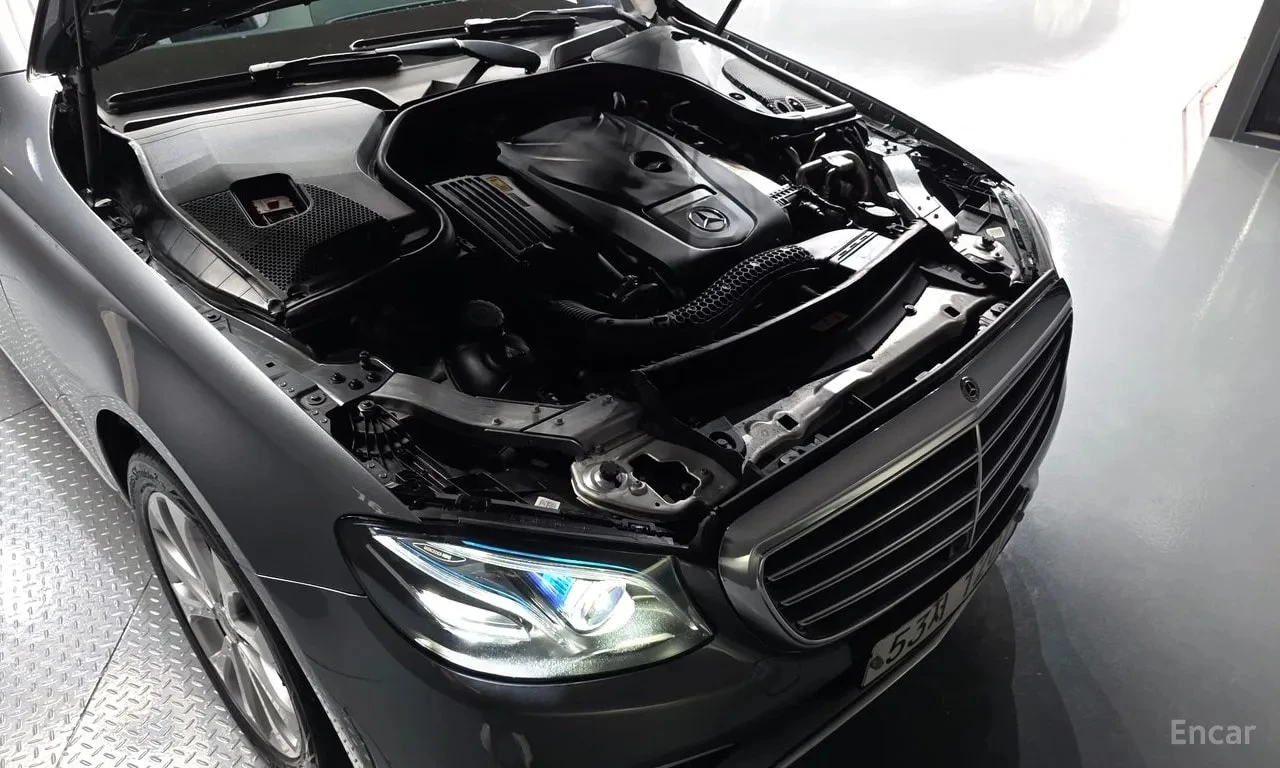 Mercedes-Benz E 300 * E300 4MATIC Exclusive Standard * ЦЕНА ДО БГ, снимка 6 - Автомобили и джипове - 55937527