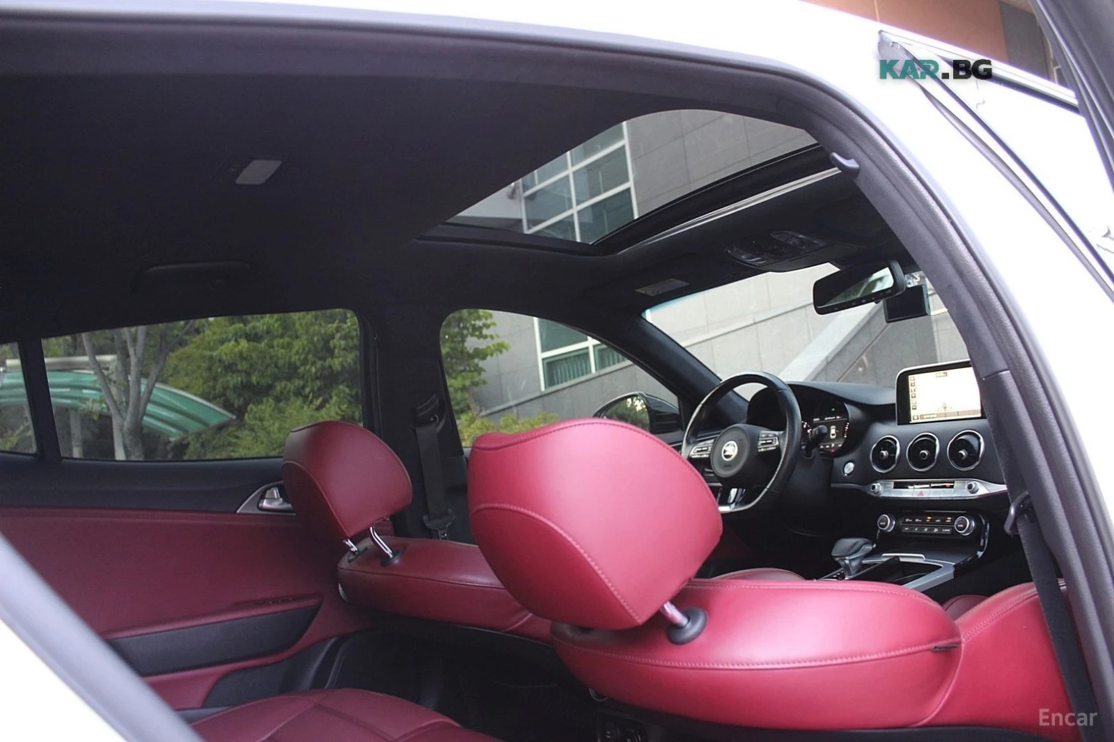 Kia Stinger 3.3 GT TURBO* ОБДУХ* AWD* 360* HUD* , снимка 16 - Автомобили и джипове - 55953466