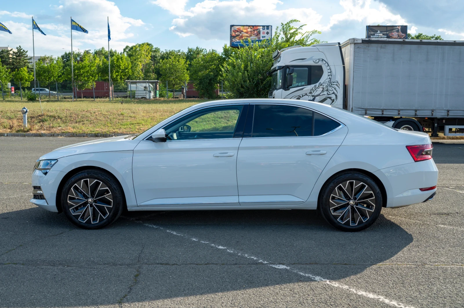 Skoda Superb 2.0 TSI 280, снимка 2 - Автомобили и джипове - 56451898