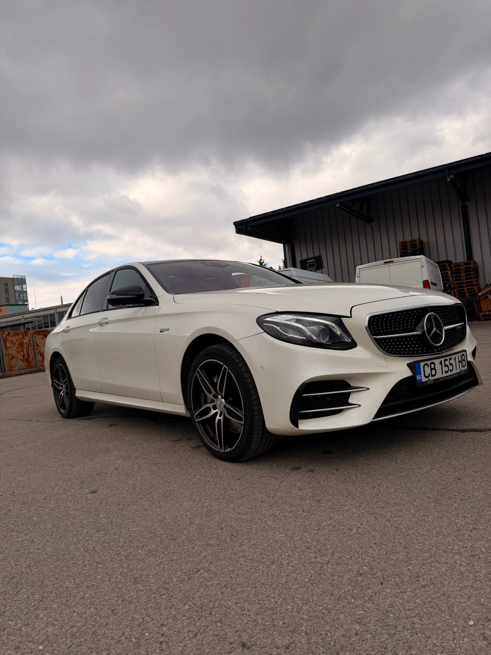 Mercedes-Benz E 43 AMG, снимка 2 - Автомобили и джипове - 56506066