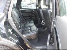 Porsche Cayenne S* E-HYBRID* FACE* PDK* ПОДГРЕВ* КАМЕРА* КЕЙЛЕС - 14765 € / 28877.83 лв. - 16604424 11