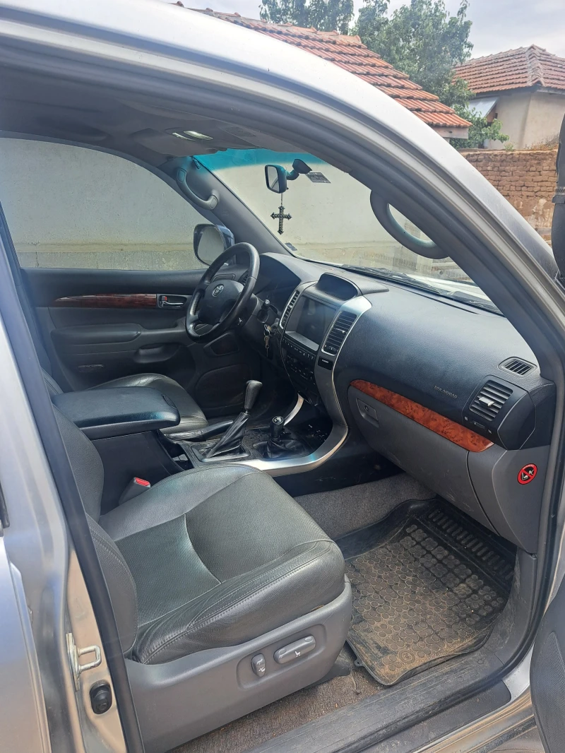 Toyota Land cruiser 3.0 D, снимка 3 - Автомобили и джипове - 49289714