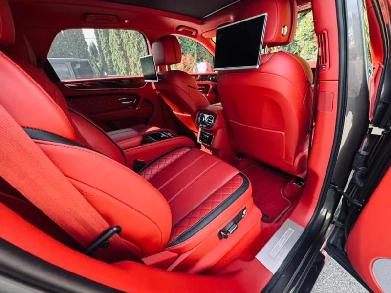 Bentley Bentayga W12/Speed/Anniversary100/Limited 635Hp/Luxury/, снимка 10 - Автомобили и джипове - 51988077