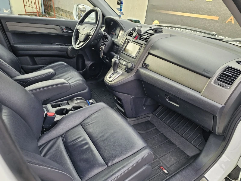 Honda Cr-v 2.2 I-DTEC/4x4 /AT/Distronic/Pano/, снимка 13 - Автомобили и джипове - 53013970