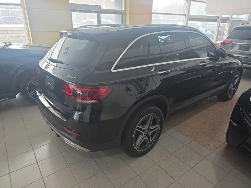 Mercedes-Benz GLC 300 * CARFAX * ПОДГРЕВИ * ПАМЕТ * PANO, снимка 3 - Автомобили и джипове - 53329336