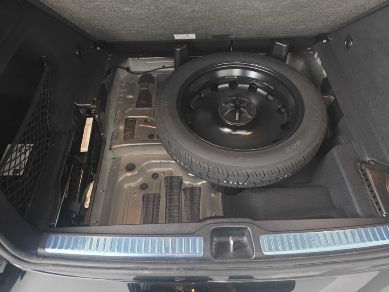 Mercedes-Benz GLC 300 * CARFAX * ПОДГРЕВИ * ПАМЕТ * PANO, снимка 13 - Автомобили и джипове - 53329336