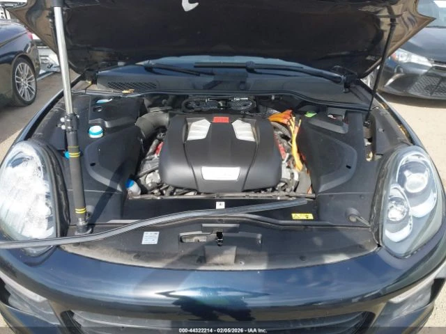 Porsche Cayenne S* E-HYBRID* FACE* PDK* ПОДГРЕВ* КАМЕРА* КЕЙЛЕС, снимка 12 - Автомобили и джипове - 53649713