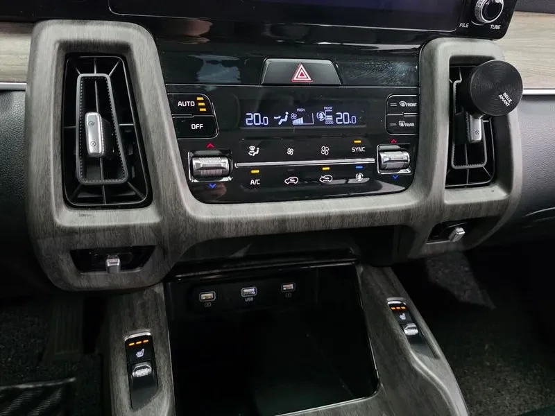 Kia Sorento 4Th Generation Diesel 2.2 2Wd Trendy, снимка 17 - Автомобили и джипове - 56268867