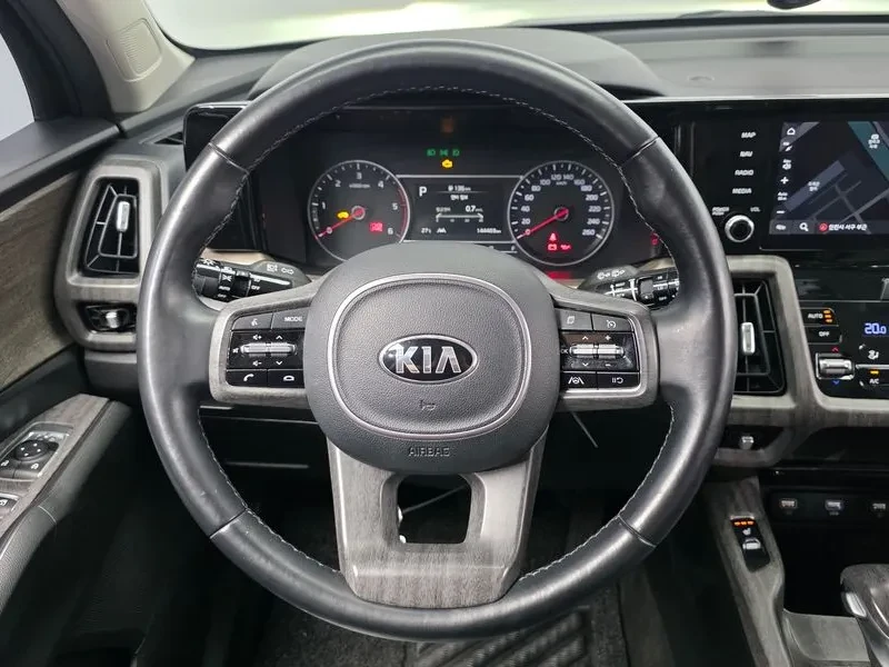 Kia Sorento 4Th Generation Diesel 2.2 2Wd Trendy, снимка 13 - Автомобили и джипове - 56268867