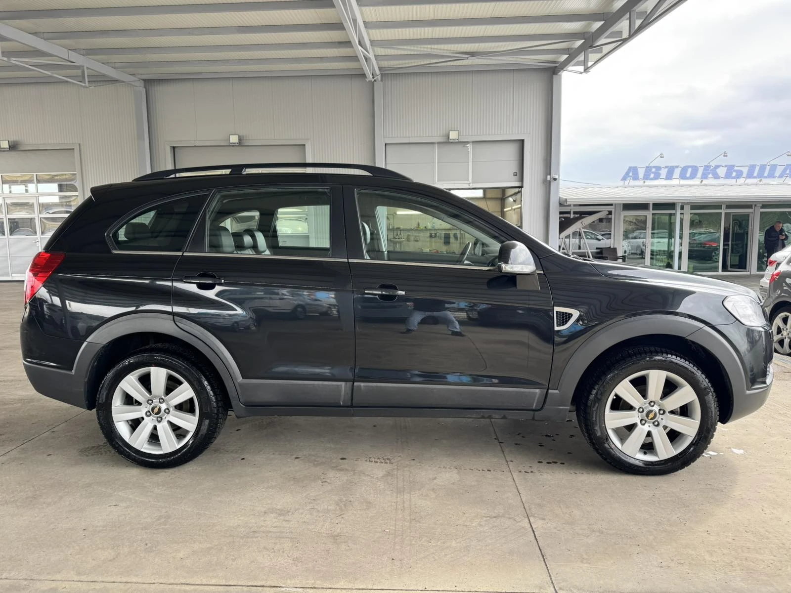 Chevrolet Captiva 2.0D* 150ps* 4x4* 7места* КОЖА* ПАРКТРОНИК*  - изображение 6