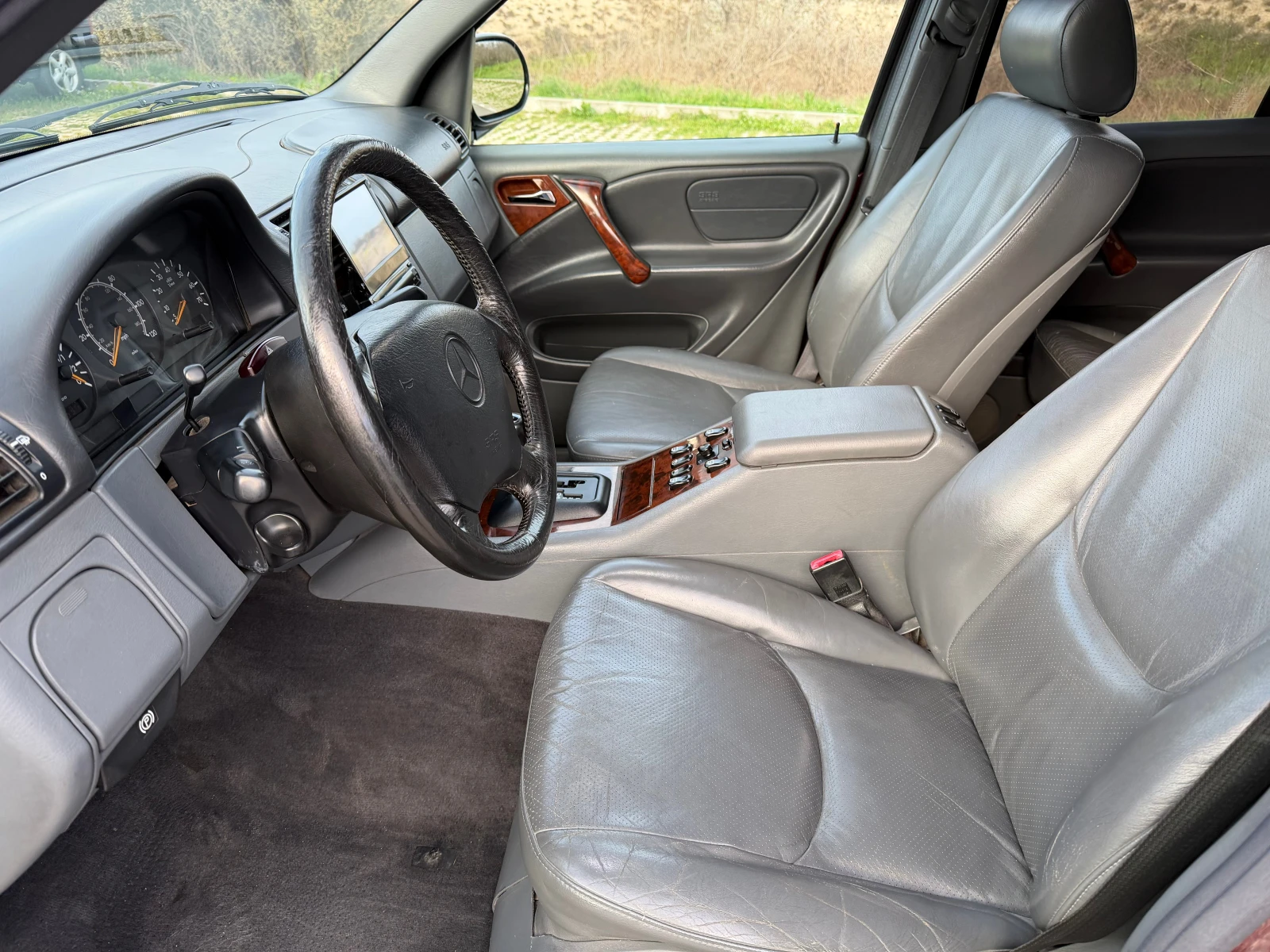 Mercedes-Benz ML 320 GAS, NAVI., снимка 9 - Автомобили и джипове - 54084118