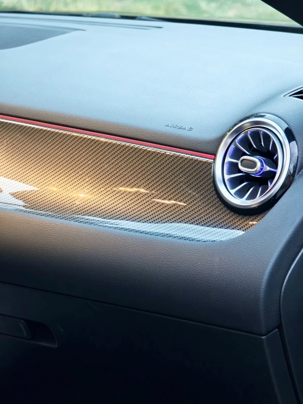 Mercedes-Benz GLA 250, снимка 11 - Автомобили и джипове - 54114888