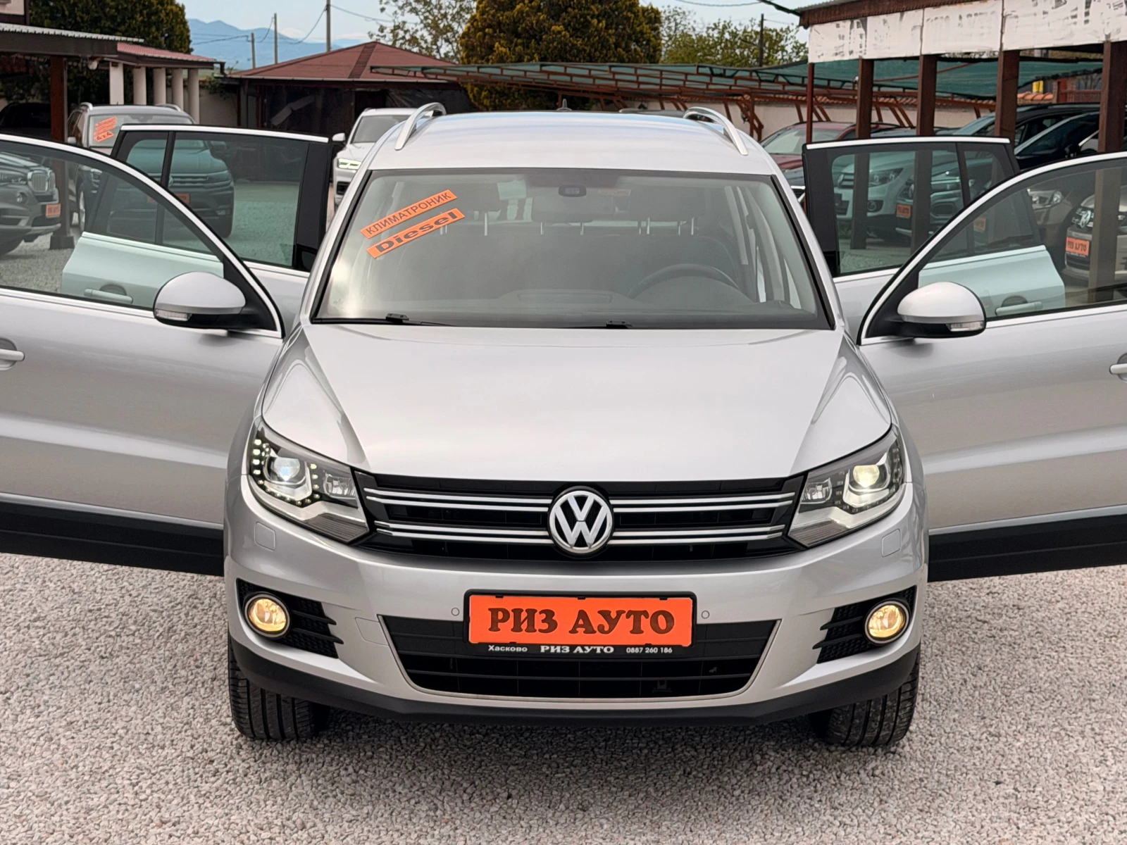 VW Tiguan 2.0TDI* LED* KSENON* 6sk* NAVI* MULTI VOLAN* LIZIN, снимка 2 - Автомобили и джипове - 54411978