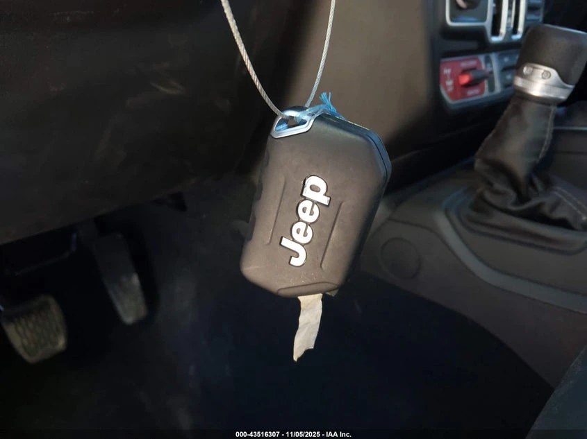 Jeep Gladiator 3.6l Mojave X, снимка 11 - Автомобили и джипове - 54520361