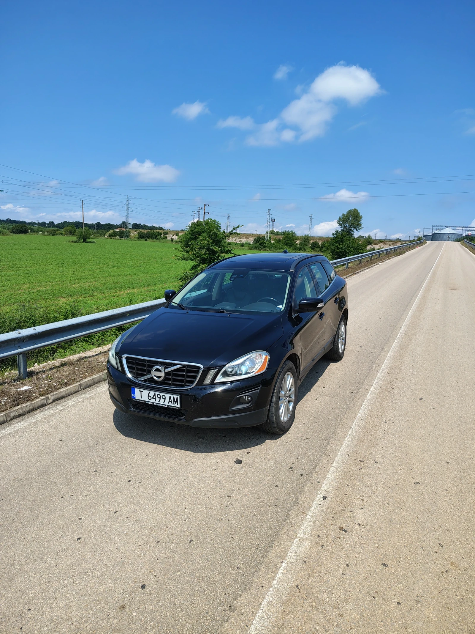 Volvo XC60 2.4 D5 / 4х4 / Автоматик / Кожа