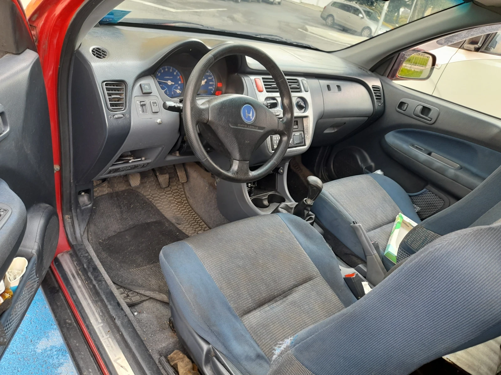 Honda Hr-v 1.6 i, снимка 2 - Автомобили и джипове - 55357102