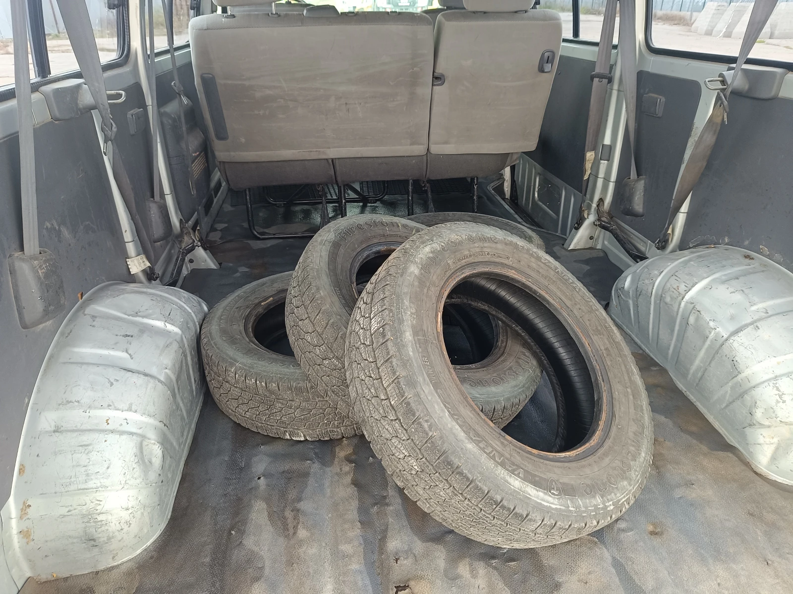 Toyota Hiace  - изображение 10