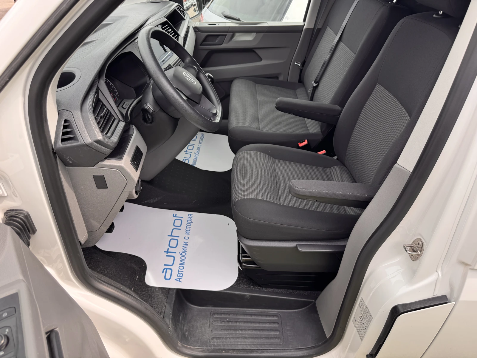 VW Transporter BUSINESS/2.0TDI/150k.c./6MT/L1H1, снимка 7 - Бусове и автобуси - 55221100