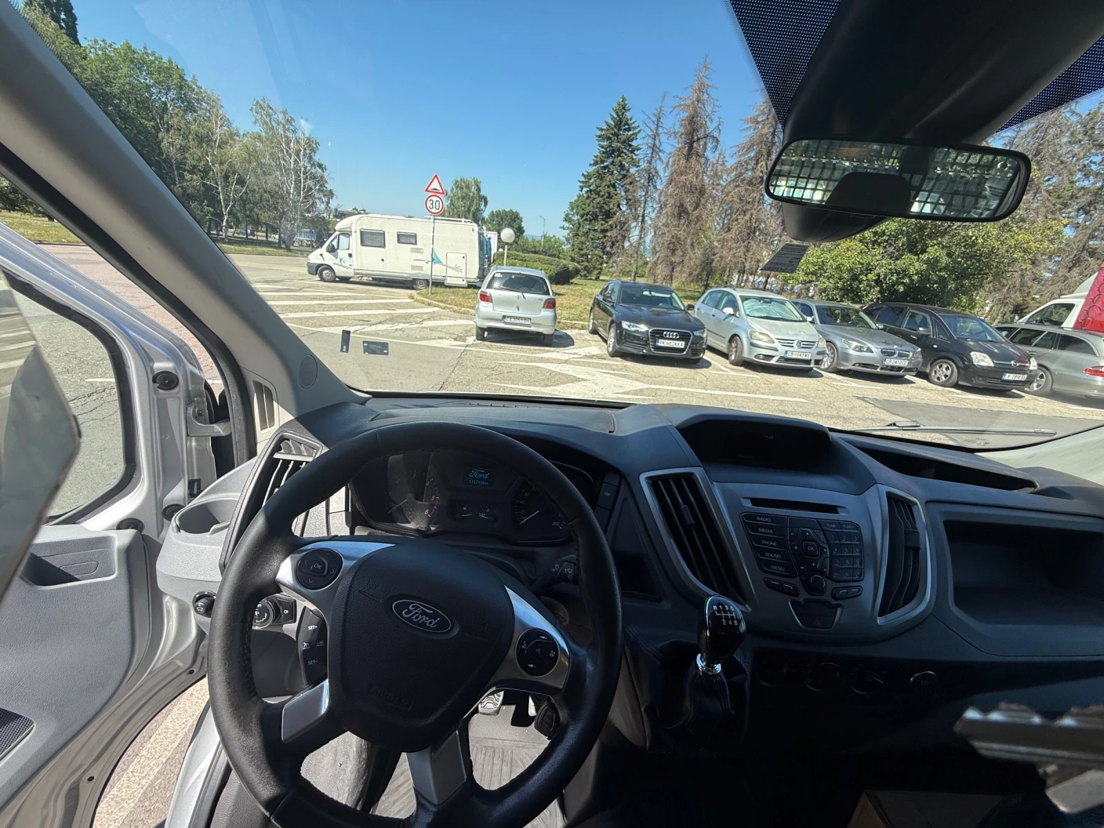 Ford Transit 350L Double Cab 2.0 TDCi, снимка 10 - Бусове и автобуси - 55475291