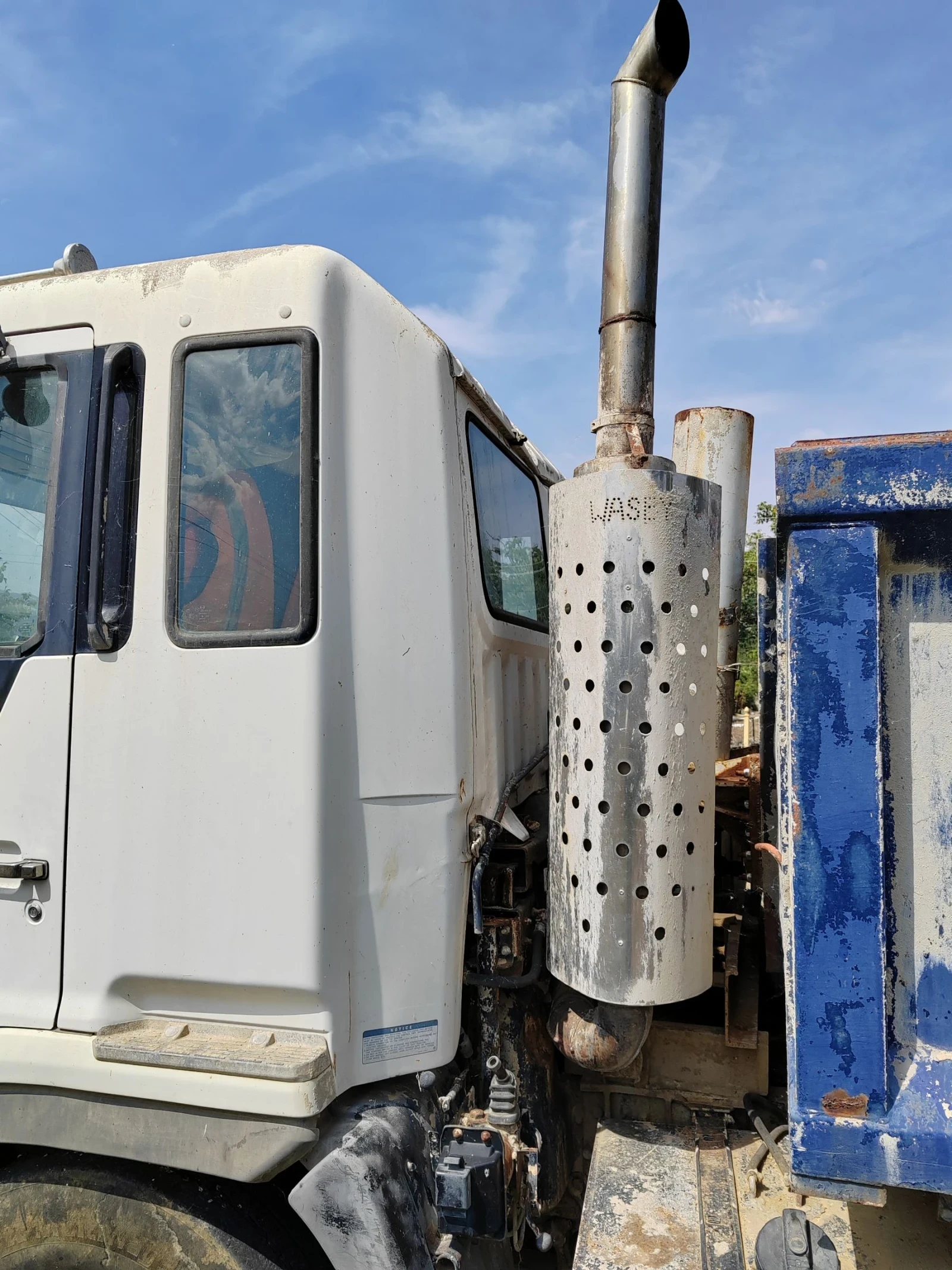 Hino 330 FS - изображение 3