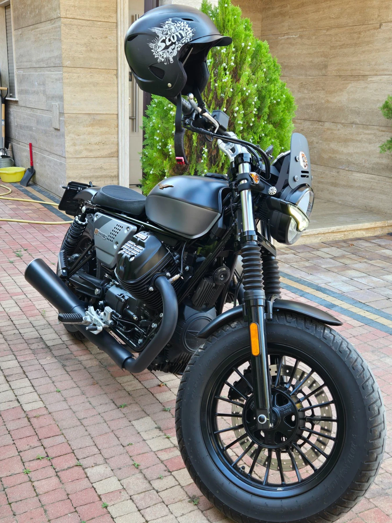 Moto Guzzi V 9 Bobber Special Edition, снимка 3 - Мотоциклети и мототехника - 56047441