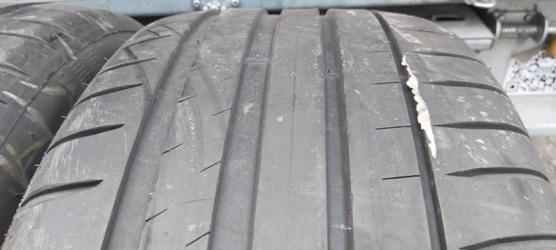 Гуми Летни 245/40R19, снимка 5 - Гуми и джанти - 33067734