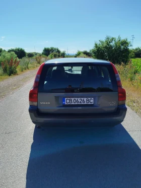 Volvo V70 2.4 130hp, снимка 2