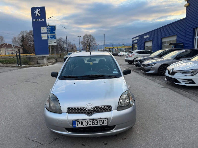 Toyota Yaris 1.0 бензин, снимка 7 - Автомобили и джипове - 48323366