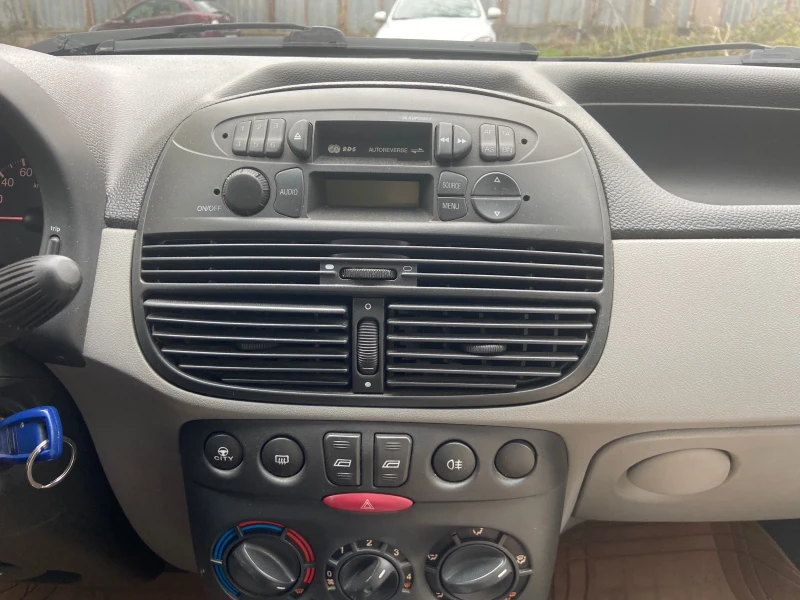 Fiat Punto, снимка 9 - Автомобили и джипове - 49344917