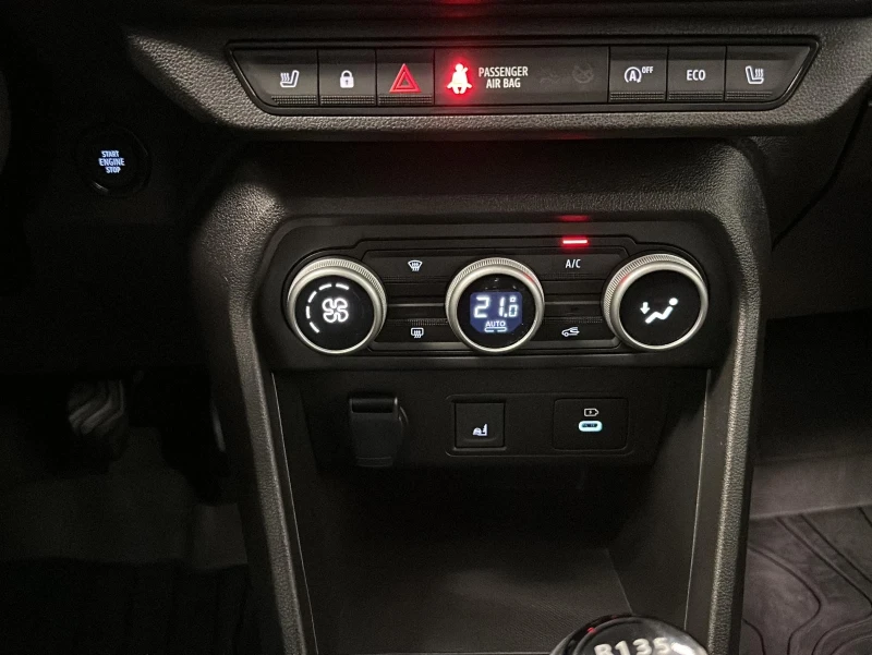 Dacia Sandero TCe 110 Stepway | Carplay| LED| Tempomat| PDC| , снимка 16 - Автомобили и джипове - 52537819