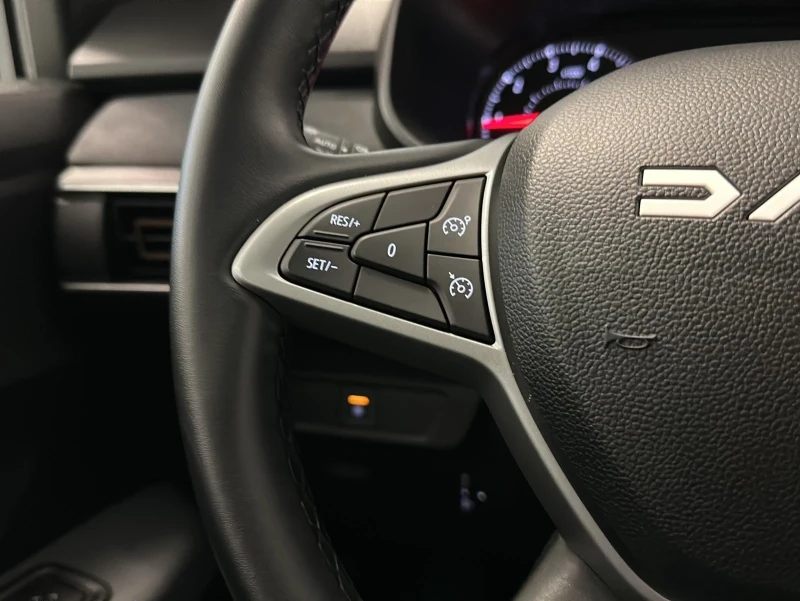 Dacia Sandero TCe 110 Stepway | Carplay| LED| Tempomat| PDC| , снимка 15 - Автомобили и джипове - 52537819