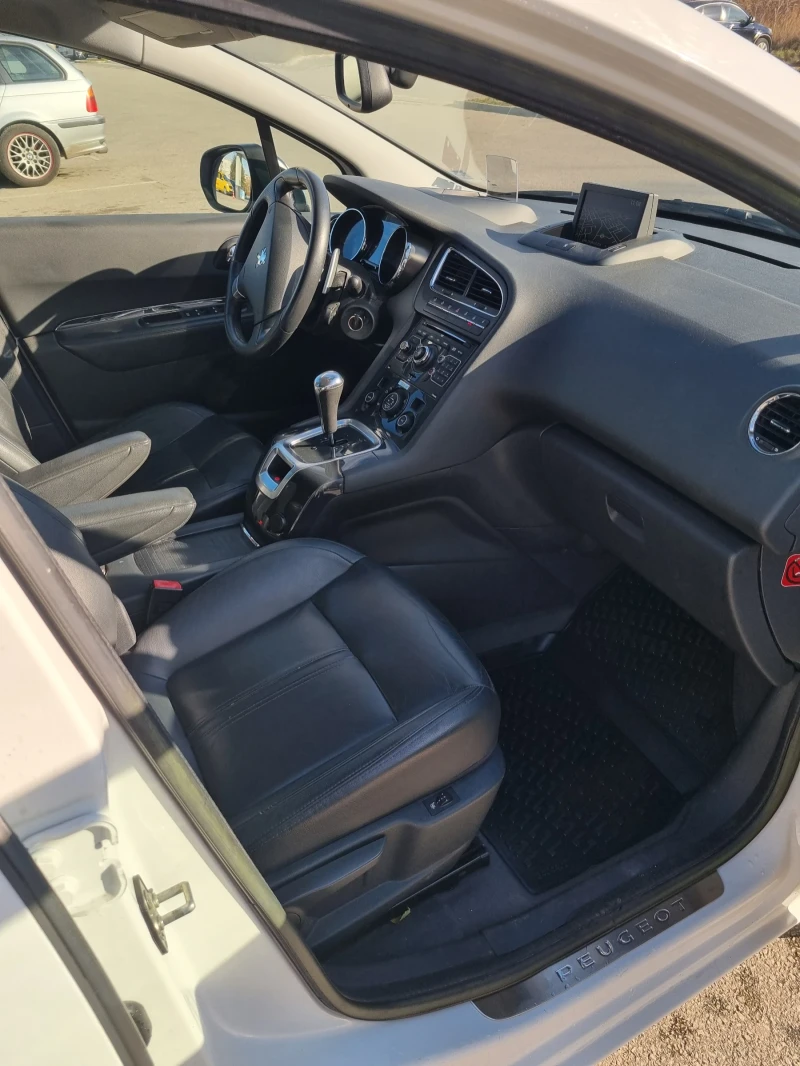 Peugeot 5008 1, 6hdi, снимка 13 - Автомобили и джипове - 53344613