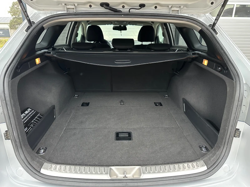 Hyundai I40 1.7CRDI ПОДГРЕВ ВОЛАН СЕДАЛКИ ЛЕД ТОП СЪСТОЯНИЕ, снимка 13 - Автомобили и джипове - 53523039