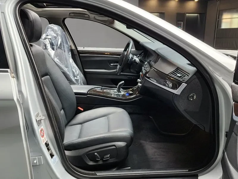BMW 528 i xDrive - САМО 30% АВАНС, снимка 10 - Автомобили и джипове - 55803164