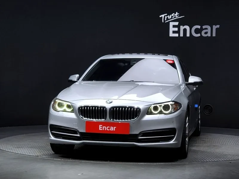 BMW 528 i xDrive - САМО 30% АВАНС, снимка 3 - Автомобили и джипове - 55803164
