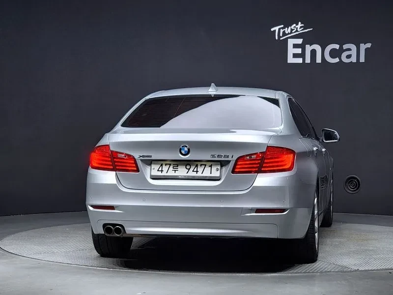 BMW 528 i xDrive - САМО 30% АВАНС, снимка 4 - Автомобили и джипове - 55803164